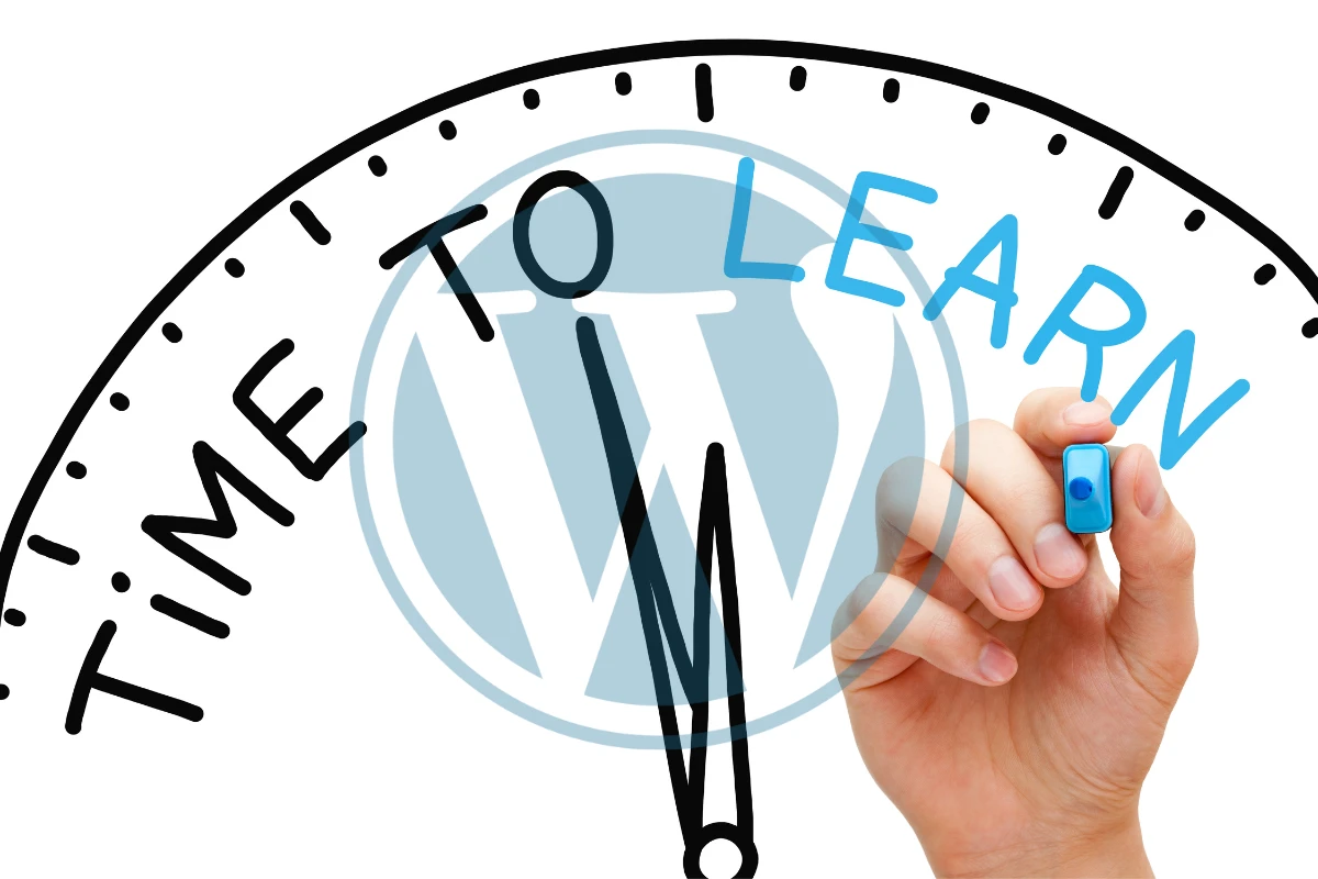 a clock showing Time to learn with wordpress logo